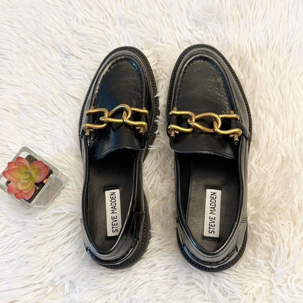 NEW Steve Madden Karmine Black Leather Gold Chain Loafers women sz 5,7.5,8.5,9.5 - Picture 6 of 9